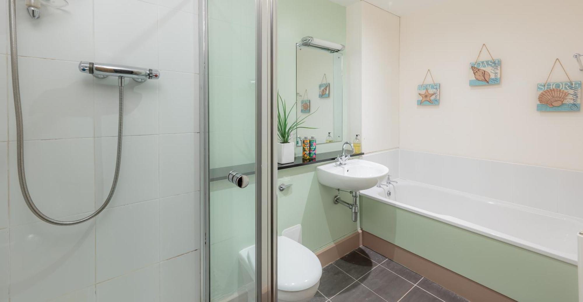 The Caledonian 3 Bedroom Self Catering Apartment In Historic Abbey Fort Augustus Luaran gambar