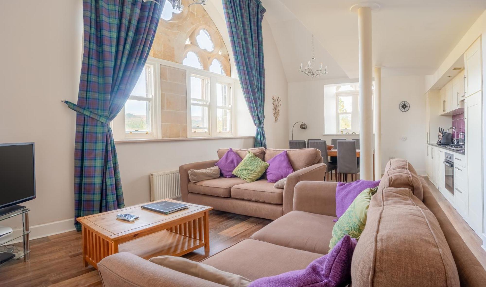 The Caledonian 3 Bedroom Self Catering Apartment In Historic Abbey Fort Augustus Luaran gambar